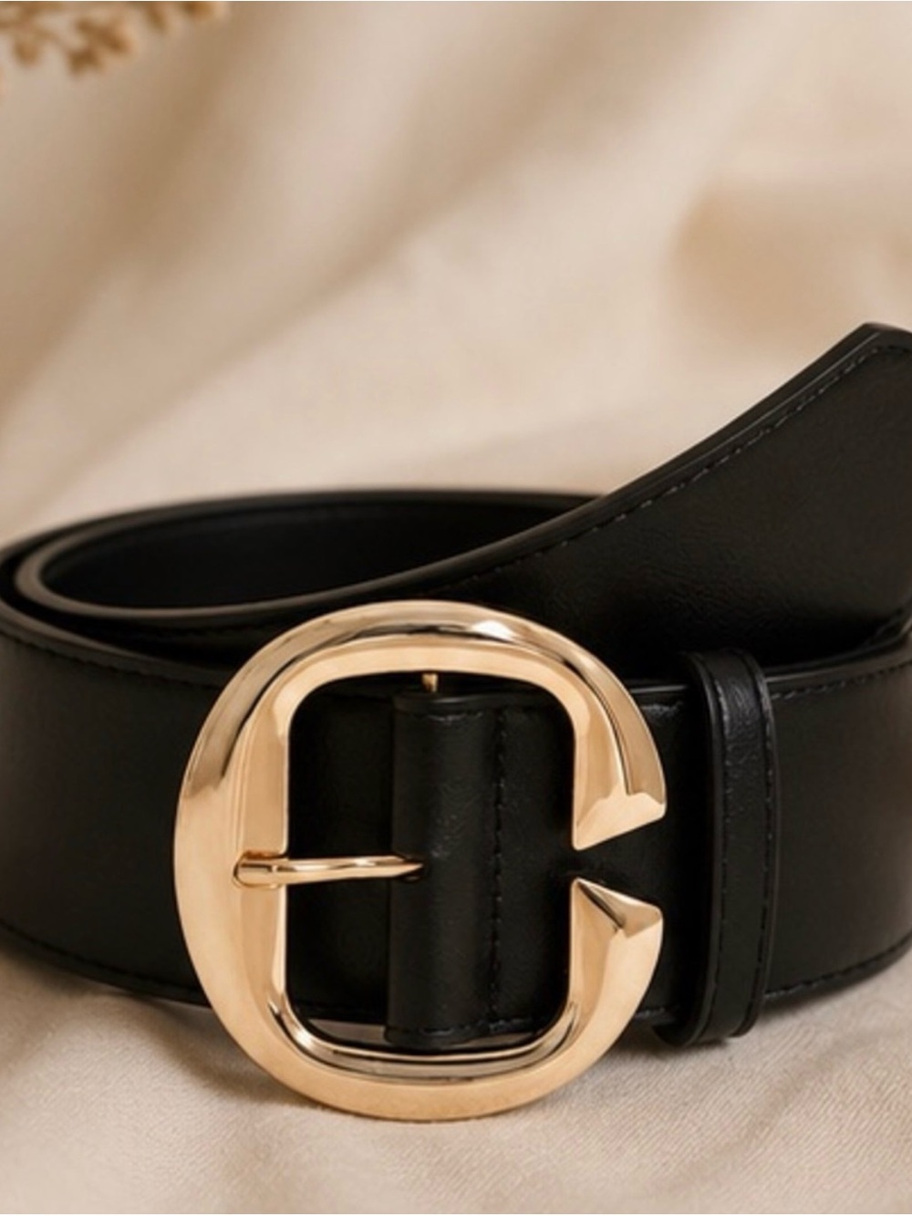 Vintage Style Black Faux Leather Belt with Shiny Gold Buckle